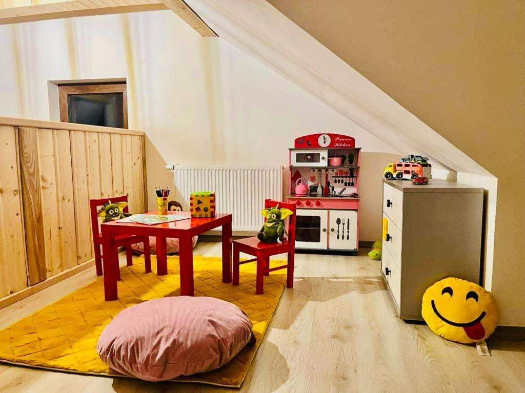 Gorska Cisza - Duzy, Komfortowy, Wyjatkowy Apartament Stronie Slaskie Bagian luar foto